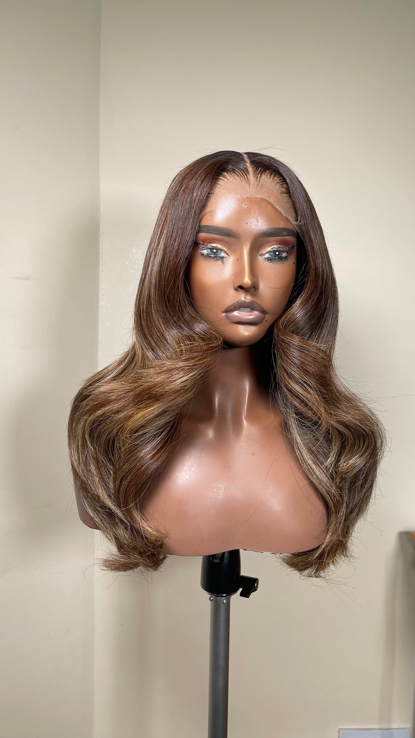 Amira (ready to ship)