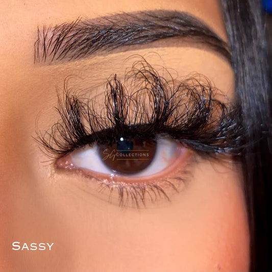 Curly dramatic lashes